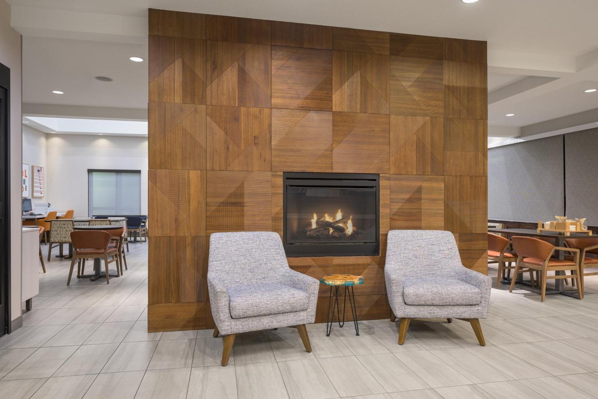 Holiday Inn Express Belgrade-Bozeman Area By Ihg Exterior foto